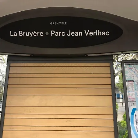 Apartment Soyeux De La Bruyere/ Grenoble*parking Gratuit *